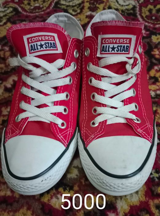 Продаю женскую обувь