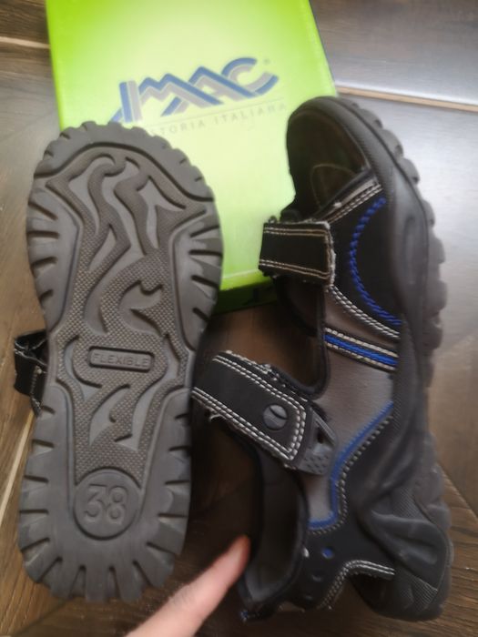 Обувь на мальчика, в отличном состоянии