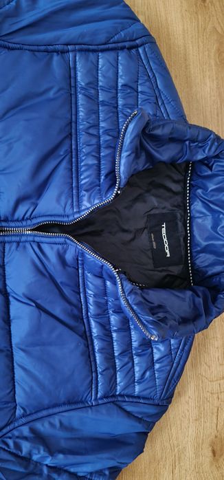 Ярко синьо яке- ТЕОДОР