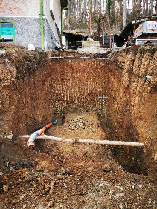 ЕКСКАВА ЕООД Мини Багер 3т. и Самосвал Перник,София,Брезник,Дупница.Надеждност и Коректност