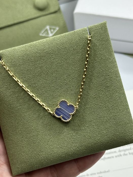 Brățară Van Cleef & Arpels Gold 750 Chalcedony