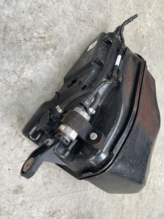 Rezervor pasiv AdBlue Bmw seria 5 G30, 6 G32, 8 G14 cod 7381415