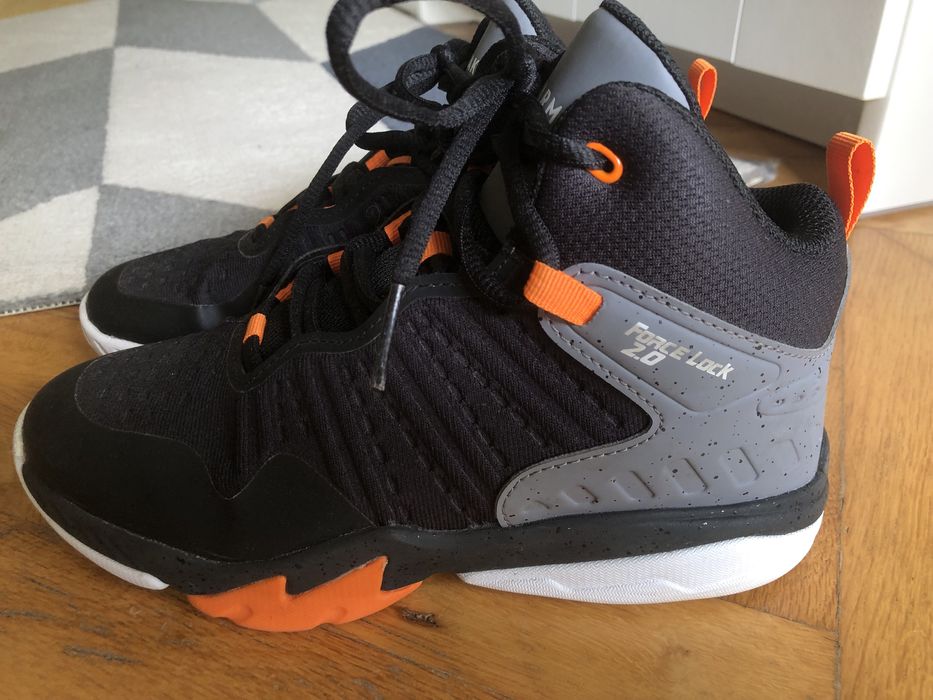 Маратонки за баскетбол Tarmak