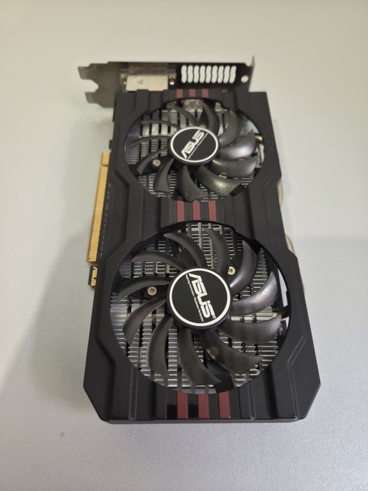 Placă video ASUS GeForce GTX 660 DirectCU II OC 2GB GDDR5 – HDMI / DP / 2x DVI