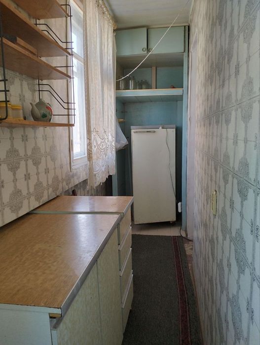 Юнусабад -12 метро Туркистон 1 комнатная квартира переделанная в двух.