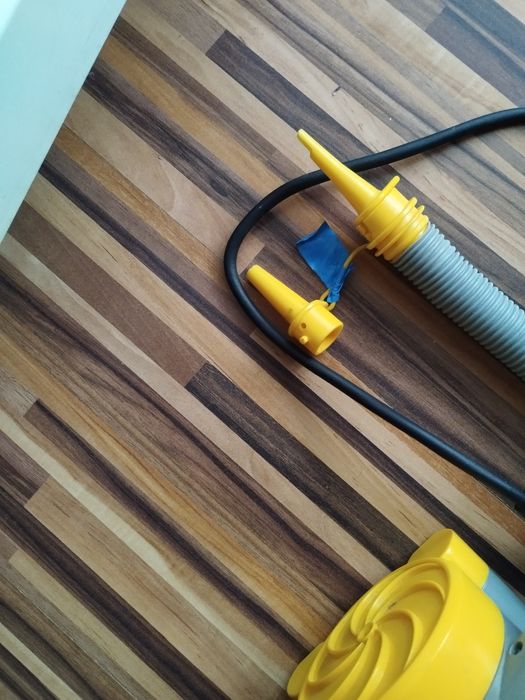 Pompă electrică pt saltele,bărci,etc