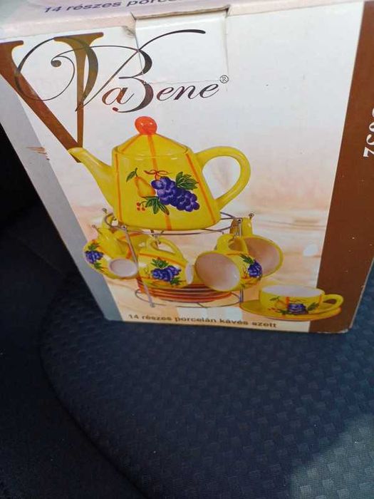 set cani cu farfurii model  struguri,pere nou