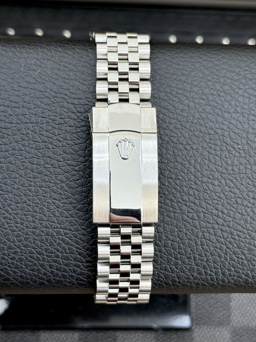 Rolex Date-Just Diamond 41 Black Dial ETA 3235