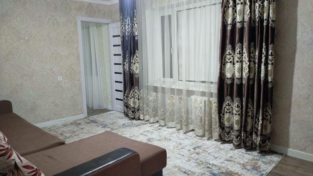 Жк комфорт класса, екі бөлмелі пәтер жалға беріледі.