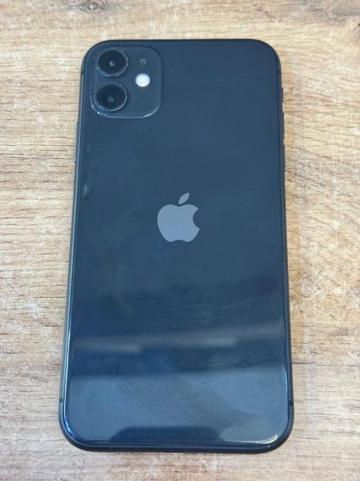 Айфон 11 в хорошем состоянии
