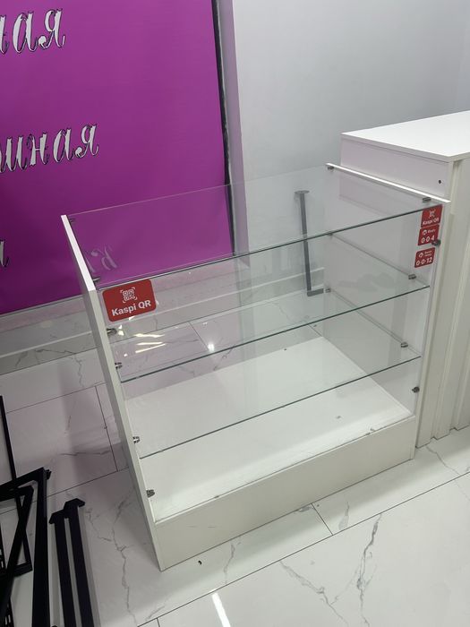 Продам торговое оборудование для магазина одежды