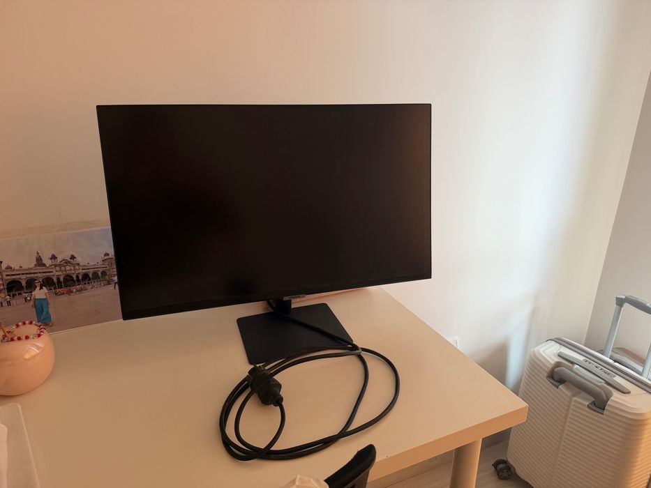 Като нов. Екран / монитор Samsung LS-27BM500 27”