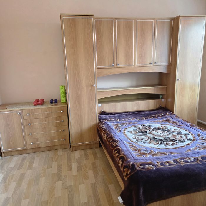 Продам спальный гарнитур