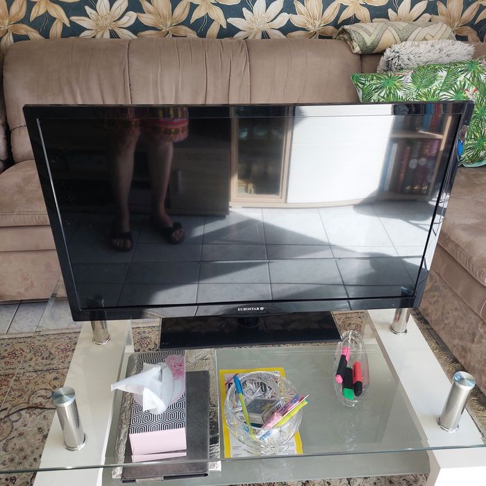 ЛЕД Телевизор 32" екран
