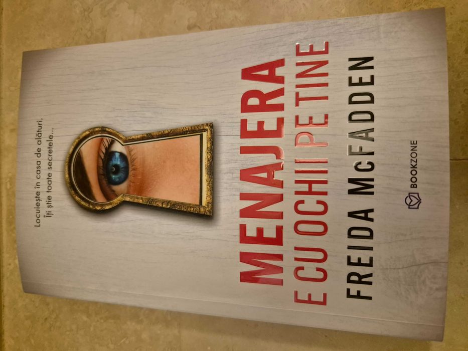 Vând cărți din seria Menajera de Freida  McFadden