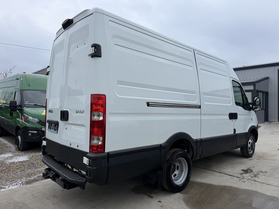 Iveco Daily 40C15 3.0 E5 Cat. B 3.500 kg. Clima 35C15