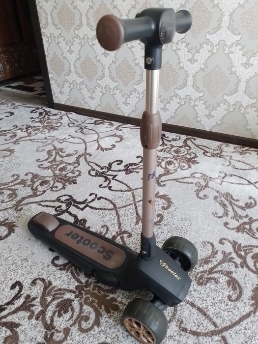 Продаю детский самокат