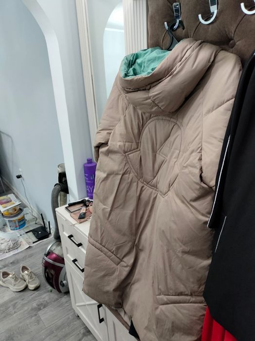 Продам зимние курки и пальто