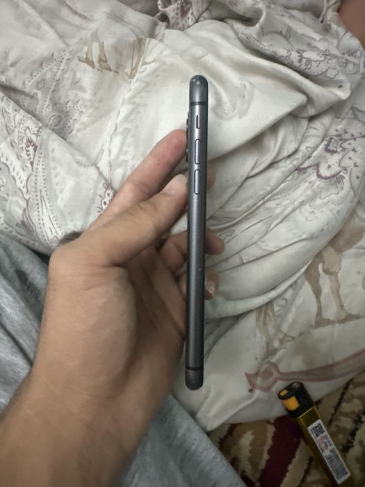 Айфон 11 отличный состаяныйе ios27.0.1