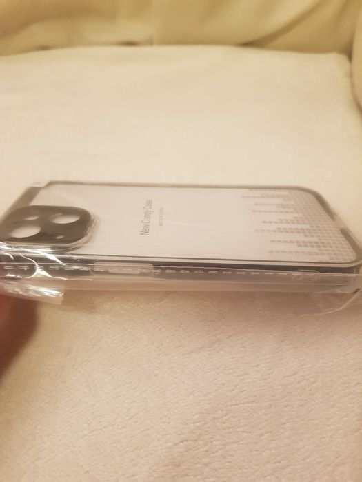 Калъфи за iPhone 14