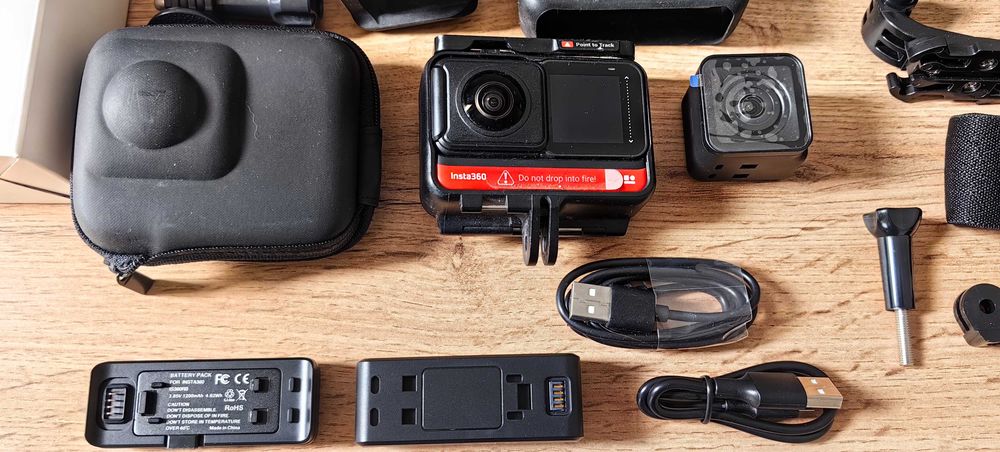 Camera Insta 360 One R