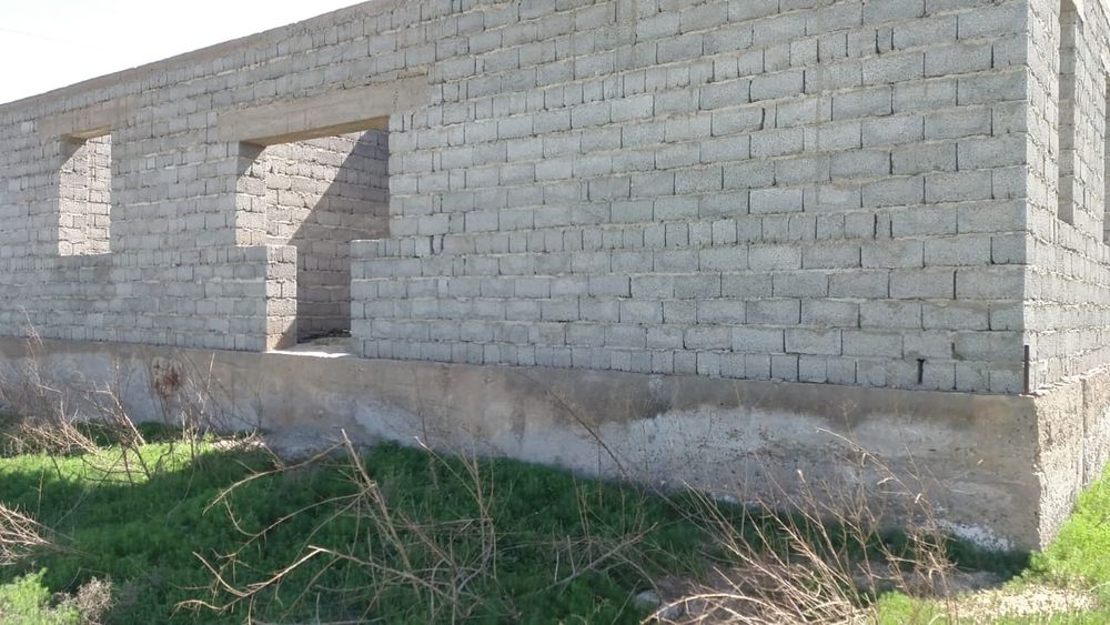 Дом, не достроенный.