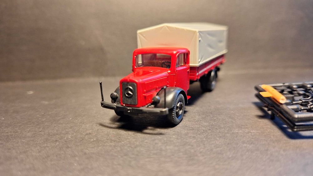 Колекционерски камиони 1:87