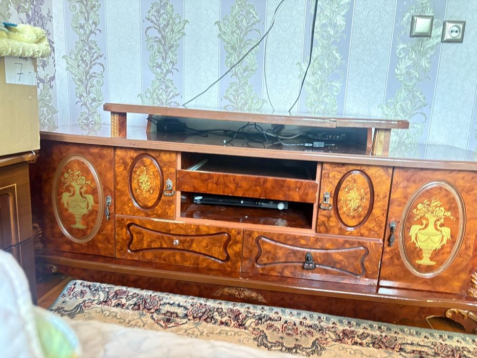 Продается тумбочка