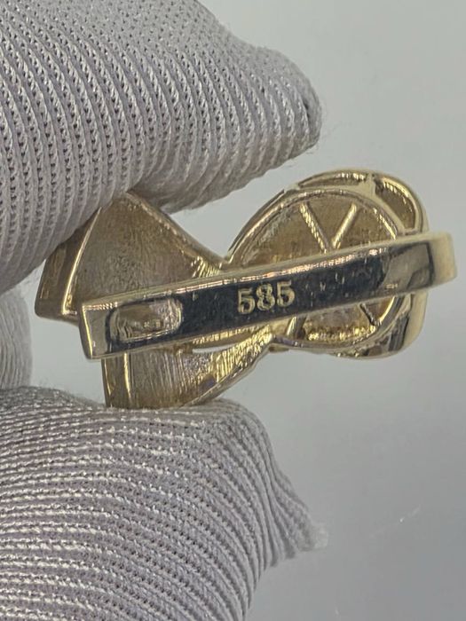 Золото 585  Серьги масса: 3.9
