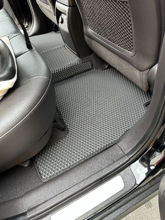 RENAULT - Covorașe Auto . Preșuri auto  realizate în România