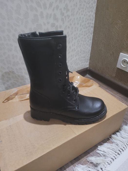 Обувь Берцы зимние и Туфли