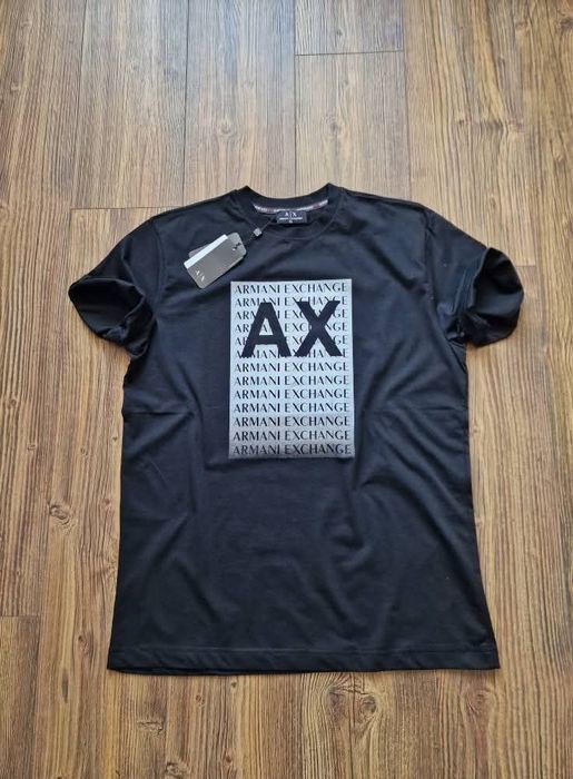 Мъжко спортно долнище и горнище екип ARMANI размер S XL  
Екип 
Най-ви