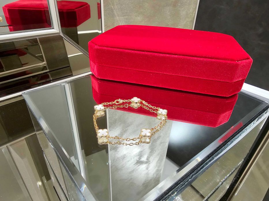 Van Cleef & Arpels VCA Rose Gold Mother 5 Sweet Alhambra Дамска Гривна