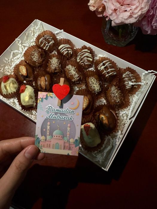 Финики в шоколаде алматы