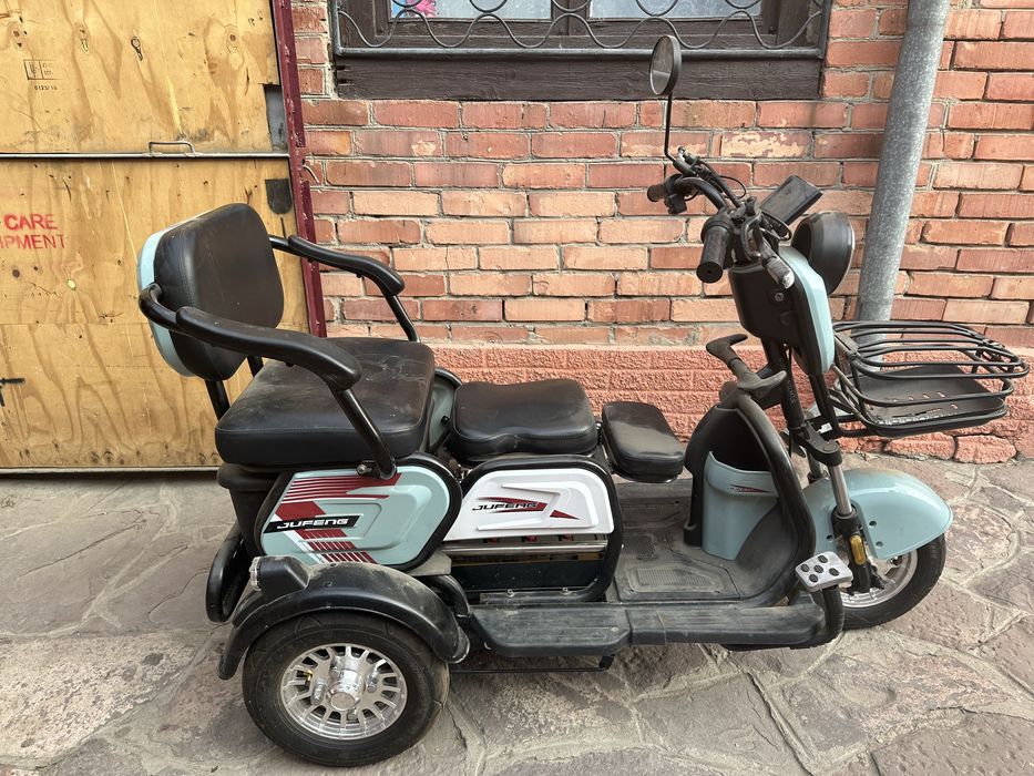 Электрический трицикл