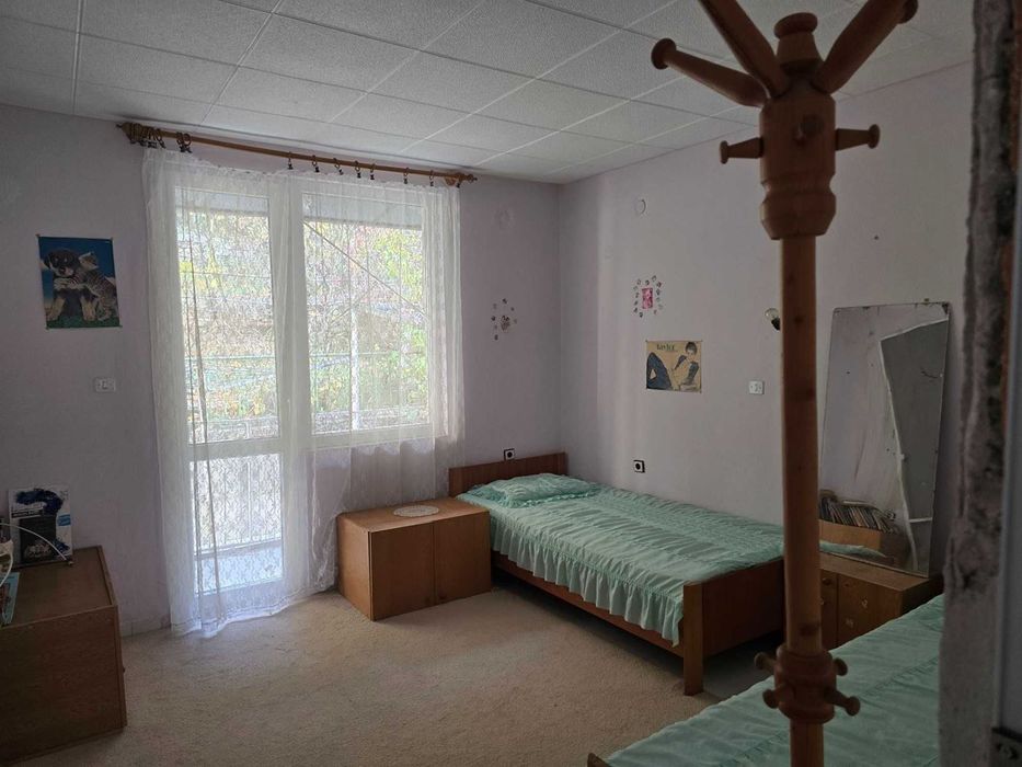 Къща в Пловдив, област-с.Нареченски бани площ 210 цена 75900