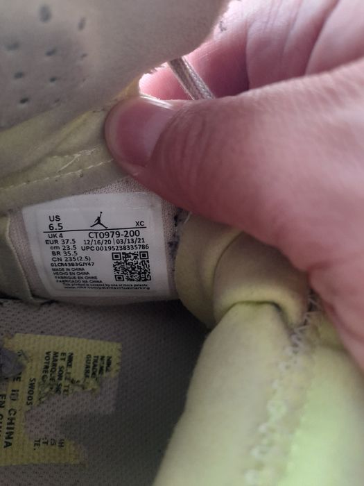 Jordan 1 Retro кецове 37.5 номер.