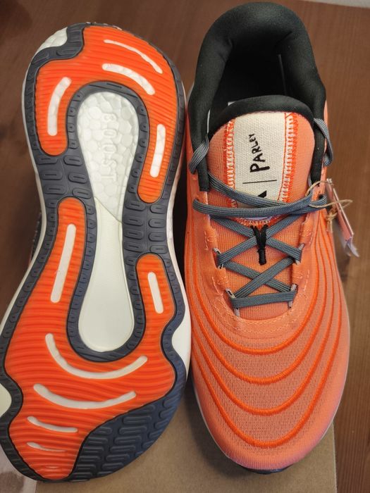 Кроссовки Adidas беговые