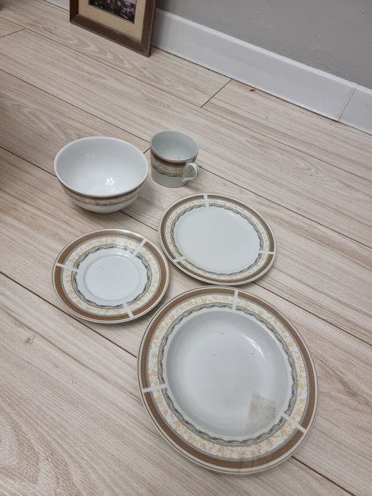 Посуда. Столовый сервиз