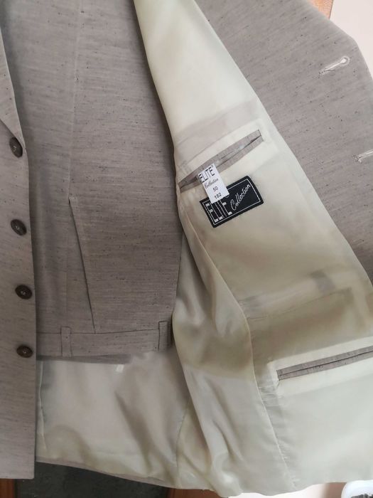 Нов мъжки костюм