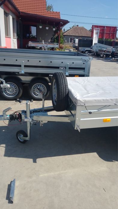 Remorca 750 kg cu sistem de franare