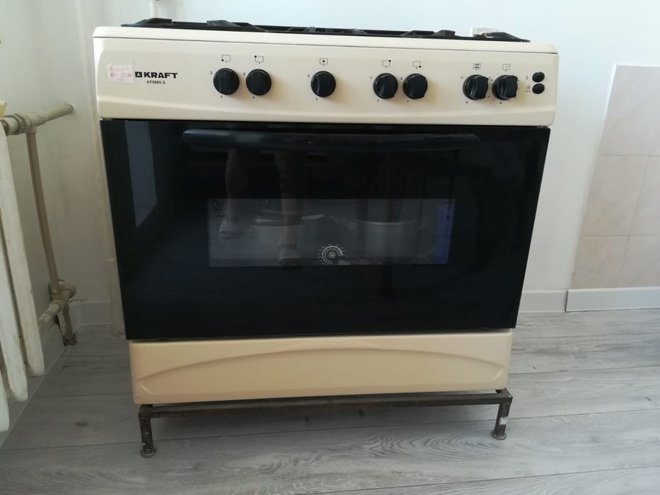 Газ плита срочно продам