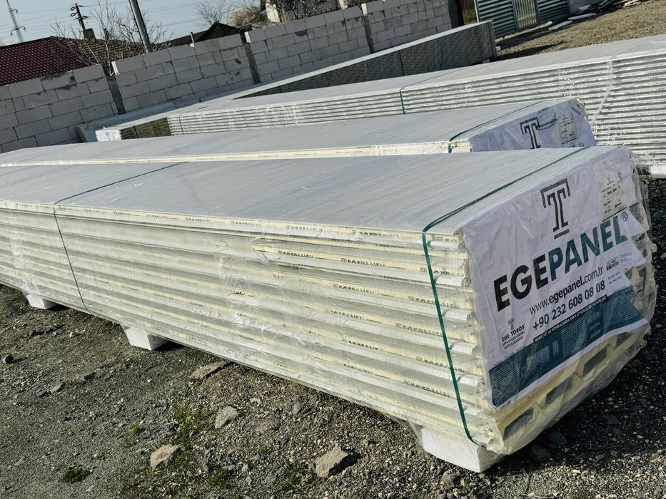 Panouri sandwich perete / acoperis