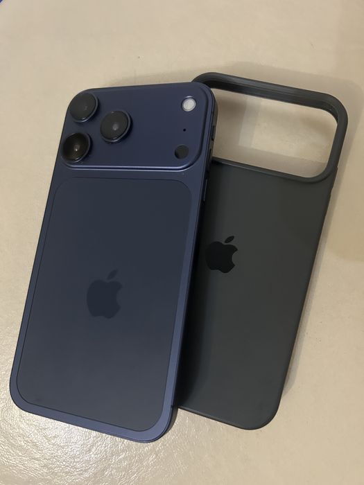 Продам IPhone xR. 128g  в корпусе 17pro