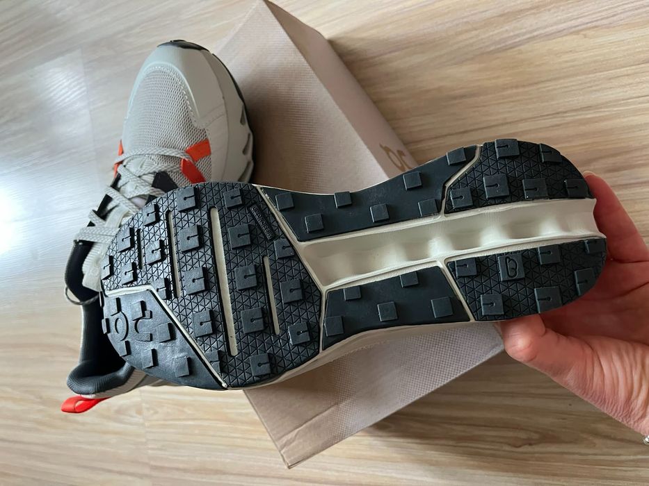 Маратонки ON Cloudhorizon