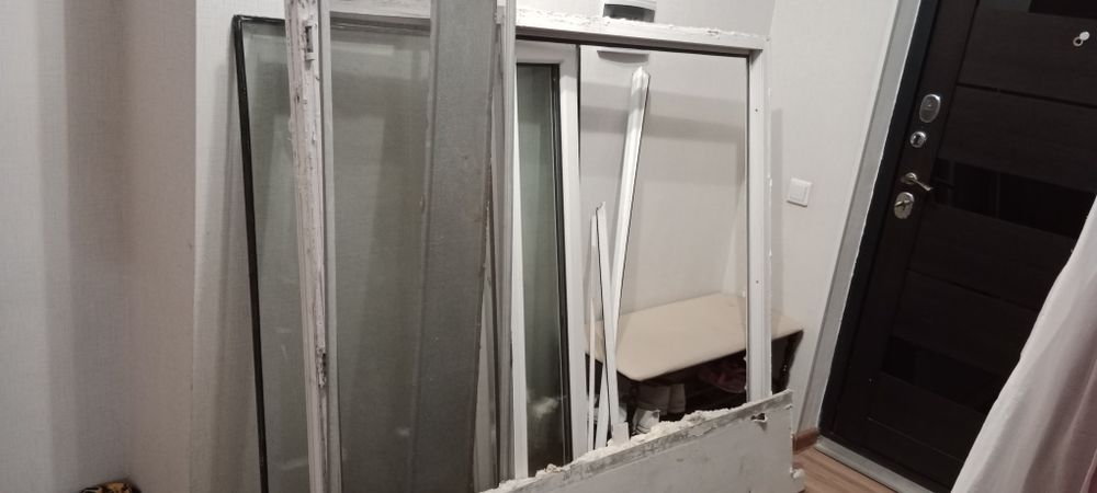 Продам Б/у плас окна