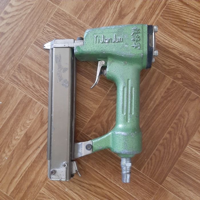 Мебельные пистолеты