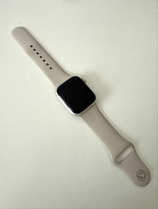 Смарт-часы Apple Watch 7