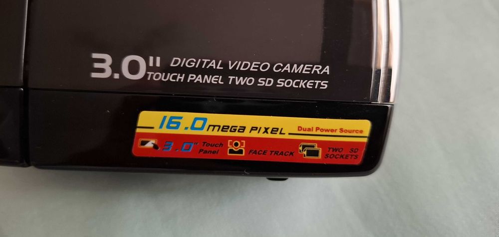 Продам видеокамеру SONY