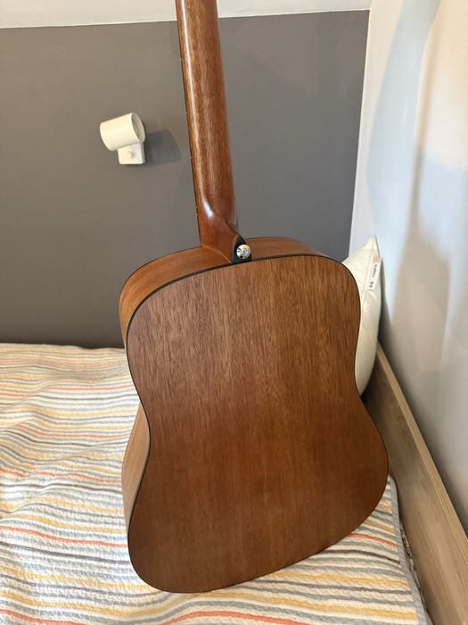 Ibanez акустична китара